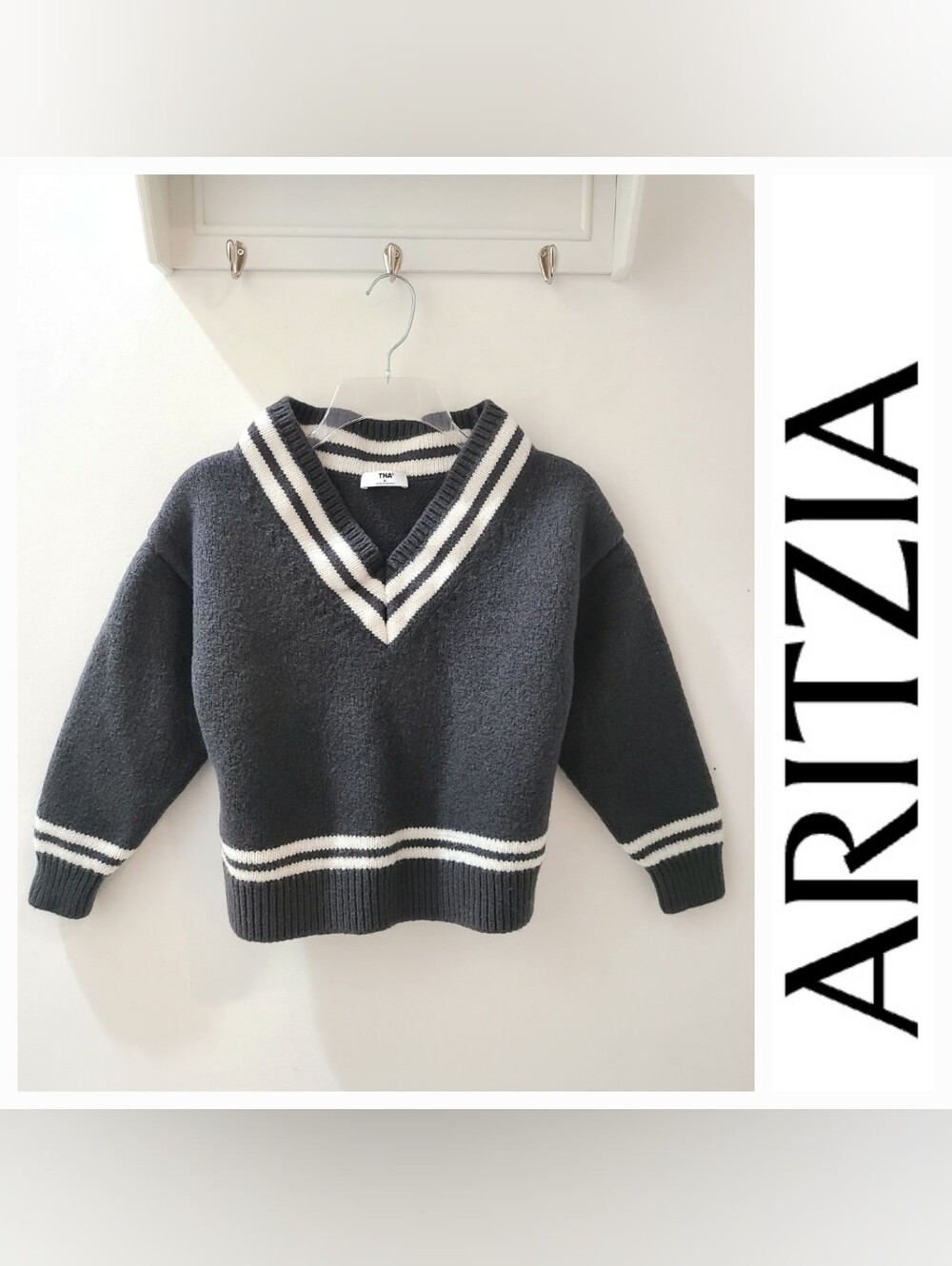 TNA Aritzia Millennium Sweater Merino Wool/Cotton V-neck Gray/Ivory Sz M Classic